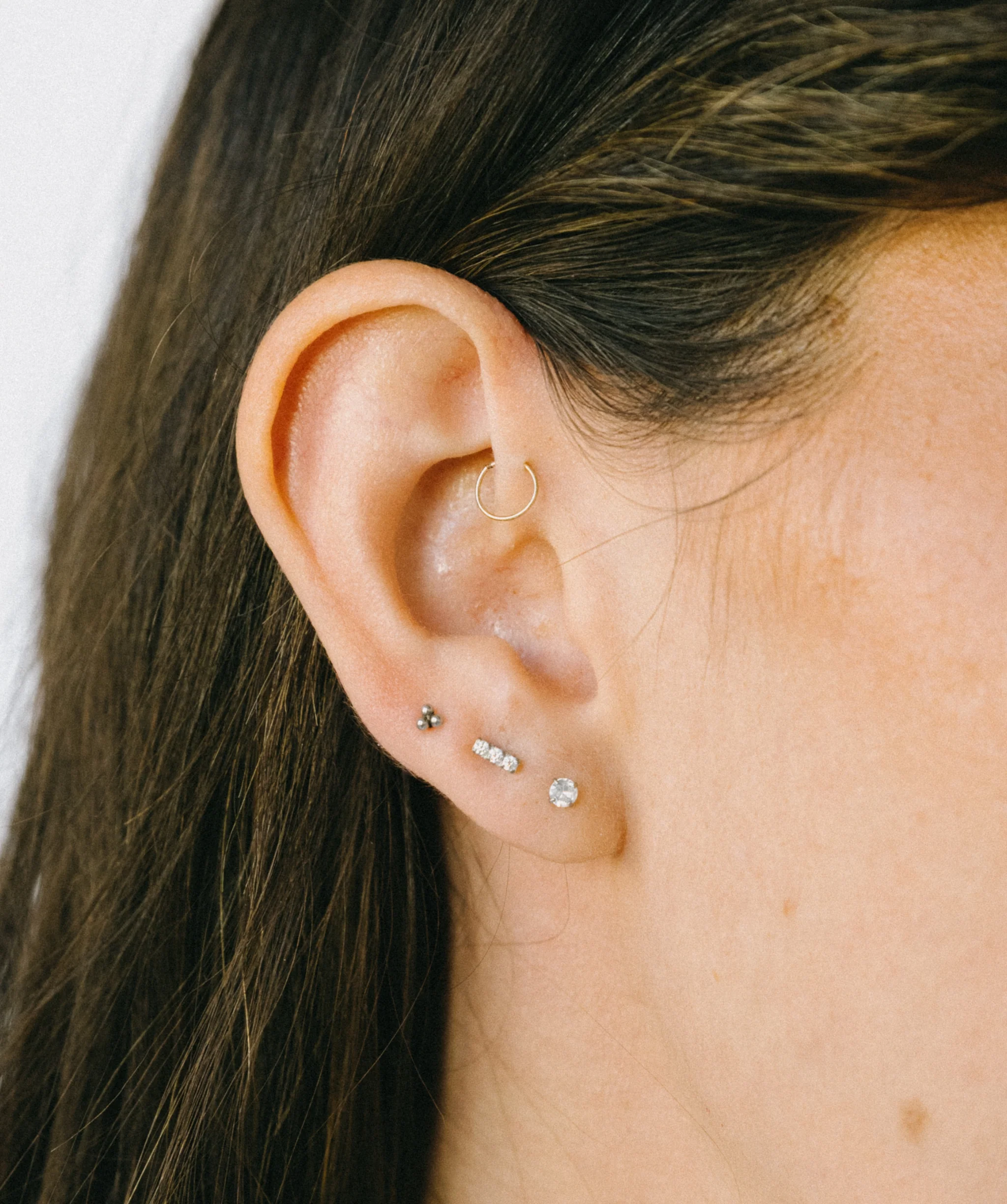 Pave Bar Flat Back Stud - Image 4